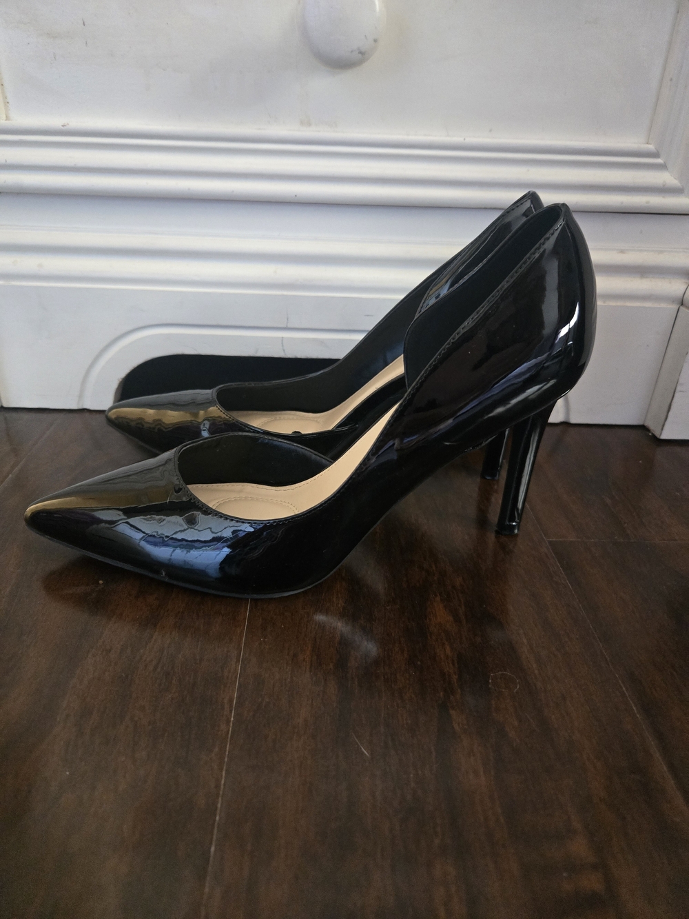 Nine West Black Patent Pointed-Toe Pumps Size 8.5 - Picture 3 of 7